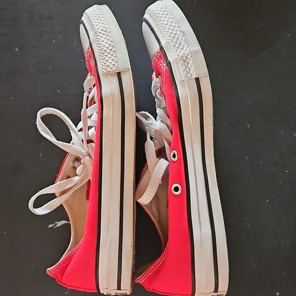All Star Converse Chuck Taylor Red Low Top Size 7.5 - Picture 5 of 6